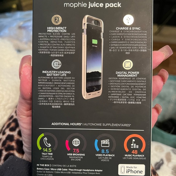 This is a gold iPhone 6 Plus battery charger case (Mophie) - Picture 6 of 6